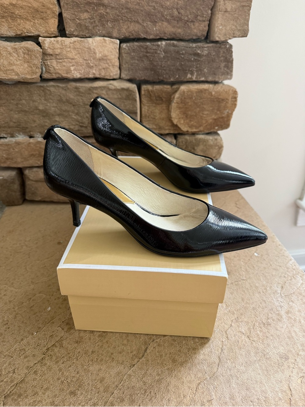 Michael Kors Black Patent Pointed Toe Kitten Heel Pumps